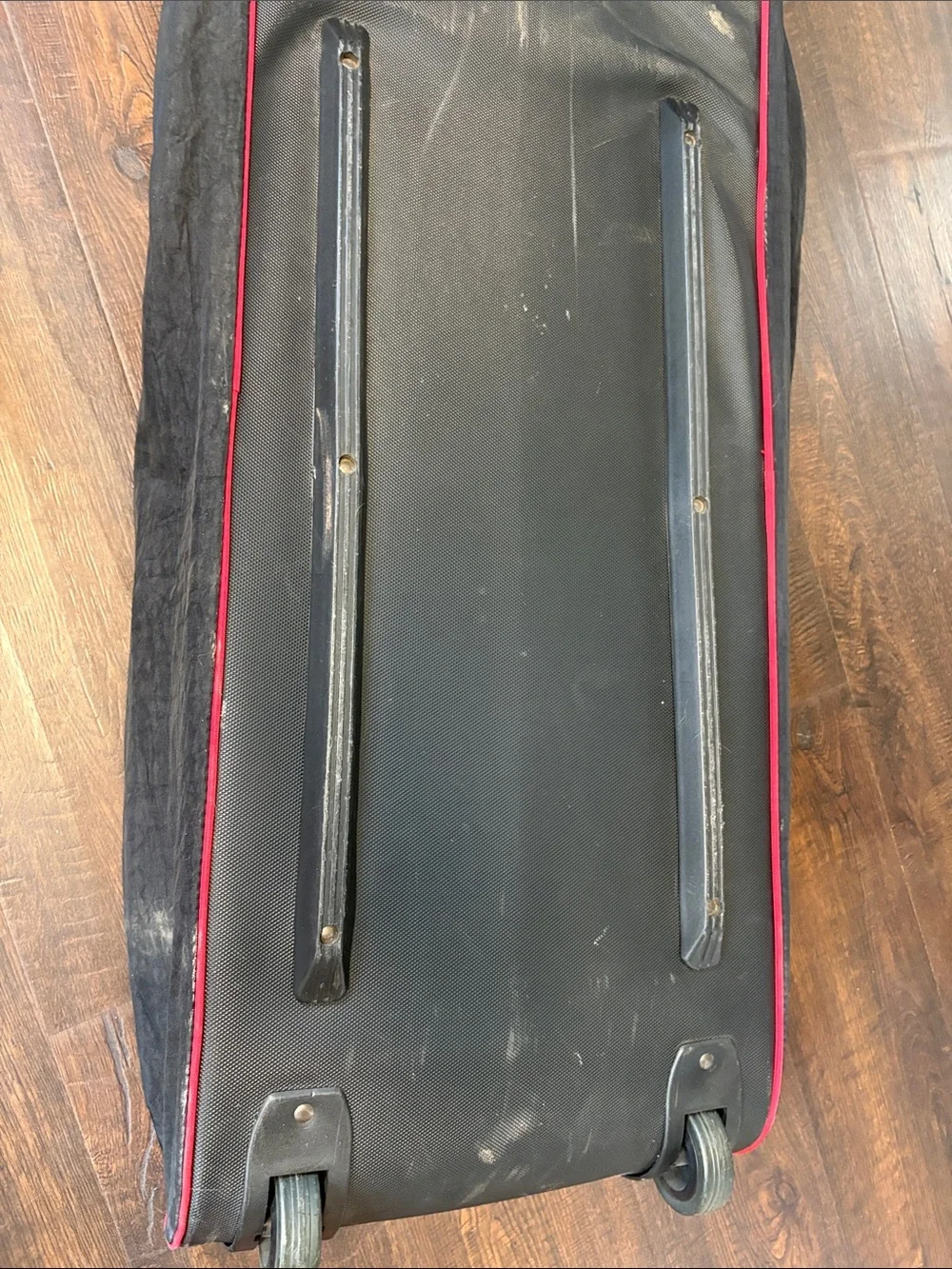 MARLBORO Vintage XL Red and Black Wheeled Travel Duffel with Branded Straps